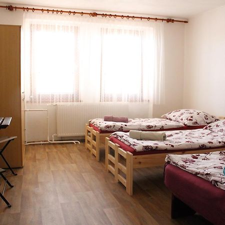 Penzion Bulhary S Vinnym Sklepem Εξωτερικό φωτογραφία